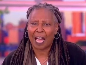 愤怒的乌比·戈德堡(Whoopi Goldberg)拒绝接受《观点》节目的重大改变